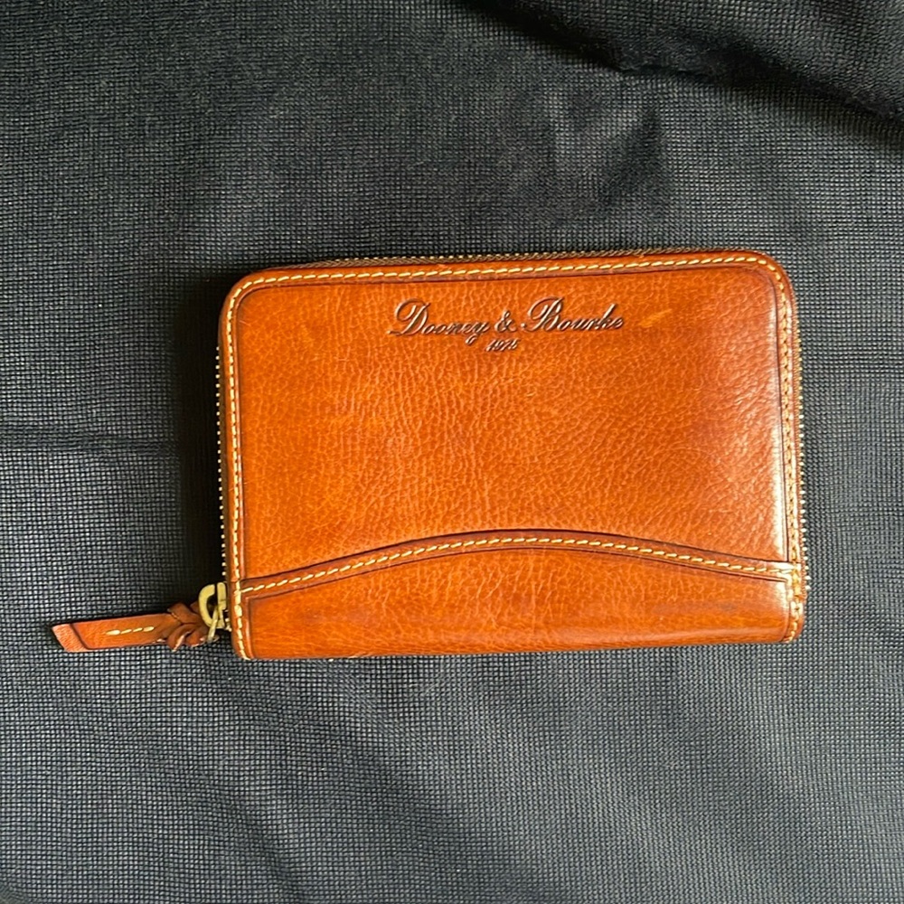 Dooney & Bourke Florentine Zip Around Medium Wallet